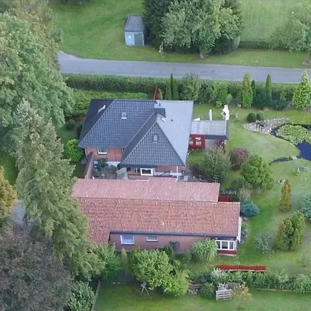 Charmantes In Bleckede-breetze Mit Grossem Garten *