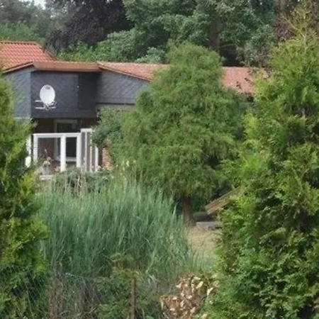 Charmantes In Bleckede-breetze Mit Grossem Garten Otel
